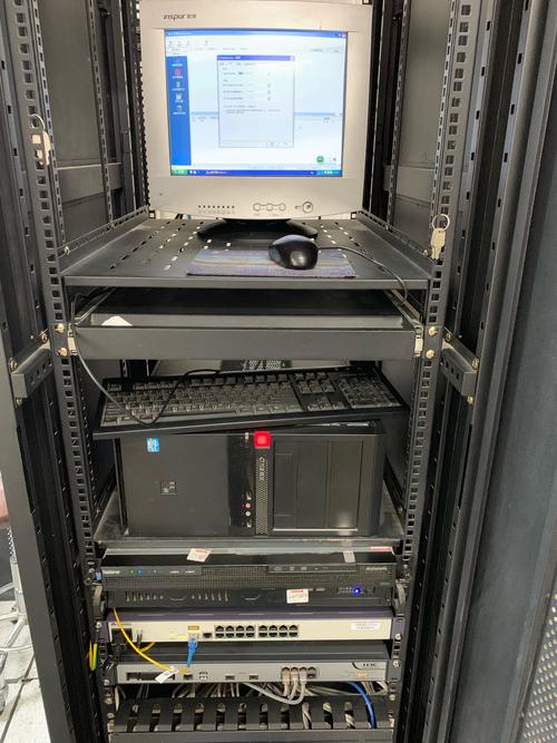 服务操作顾名思义就是对计算机服务器的日常操作与维护图